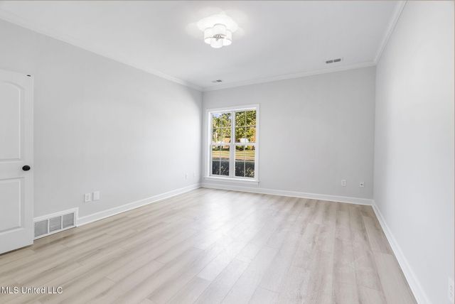 5943 Savannah Crossing, Southaven, MS 38672