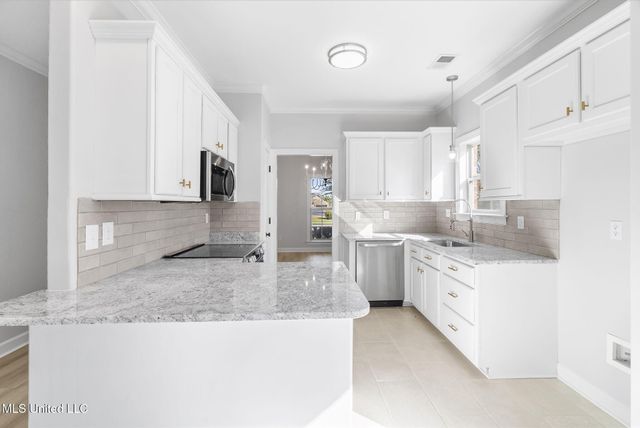 5943 Savannah Crossing, Southaven, MS 38672