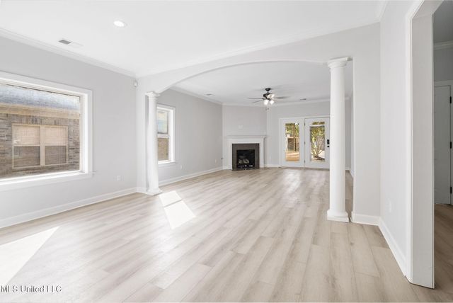 5943 Savannah Crossing, Southaven, MS 38672