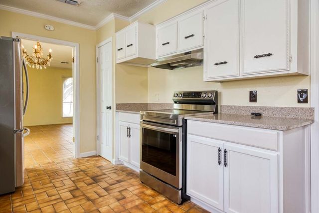 226 Terlingua Dr, Portland, TX 78374