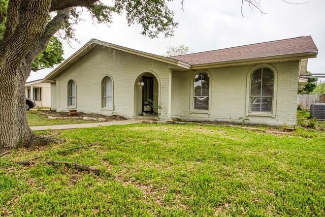 226 Terlingua Dr, Portland, TX 78374