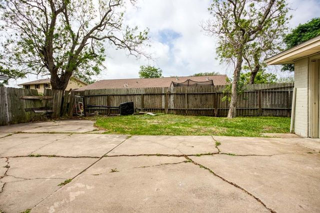 226 Terlingua Dr, Portland, TX 78374