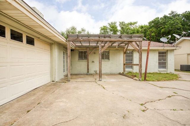 226 Terlingua Dr, Portland, TX 78374