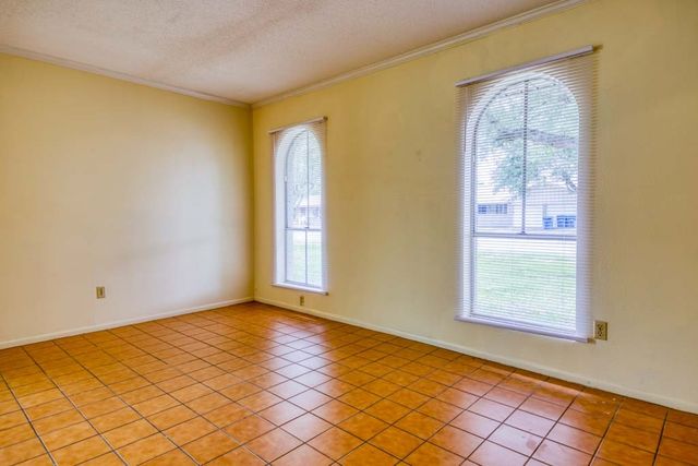 226 Terlingua Dr, Portland, TX 78374