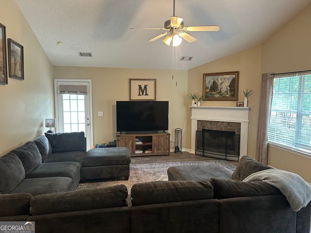 215 Old Plantation Trail NW, Milledgeville, GA 31061