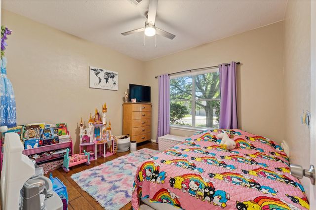 958 Lake View Drive, Montgomery, TX 77356