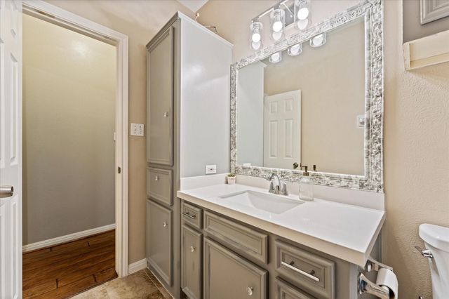 958 Lake View Drive, Montgomery, TX 77356