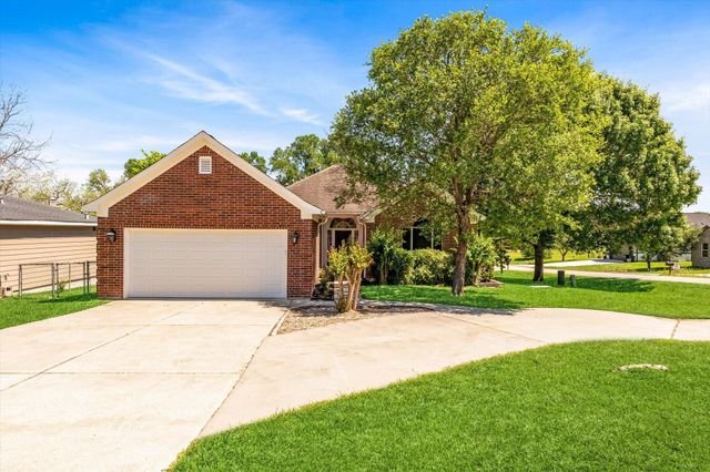 958 Lake View Drive, Montgomery, TX 77356