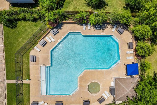 958 Lake View Drive, Montgomery, TX 77356