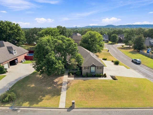 224 Williamsburg Street, Catoosa, OK 74015