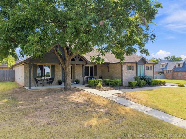224 Williamsburg Street, Catoosa, OK 74015