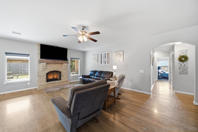 224 Williamsburg Street, Catoosa, OK 74015