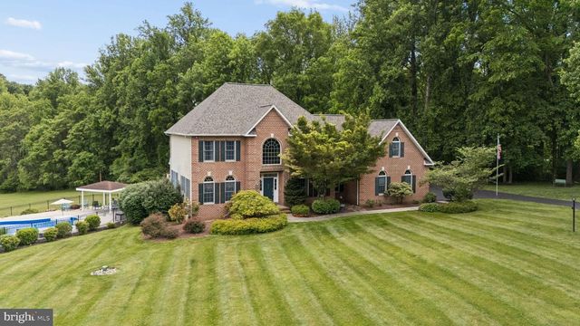 813 SAINT ANN DR, Street, MD 21154