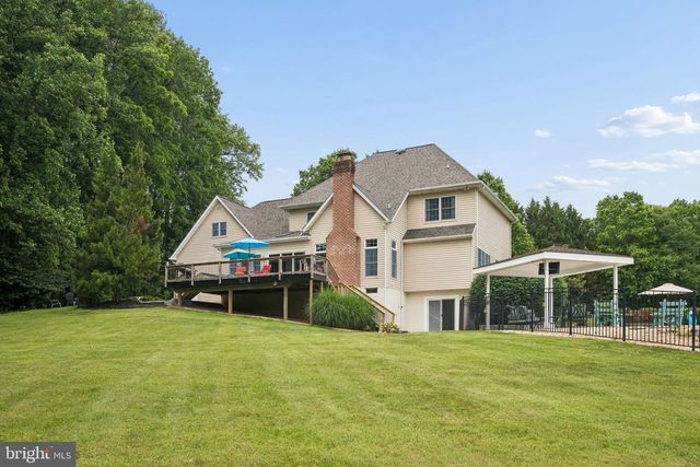 813 SAINT ANN DR, Street, MD 21154