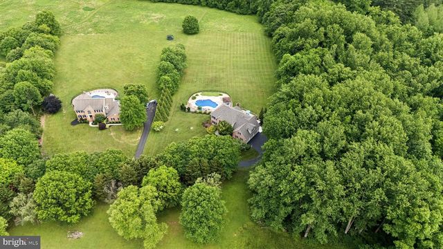 813 SAINT ANN DR, Street, MD 21154