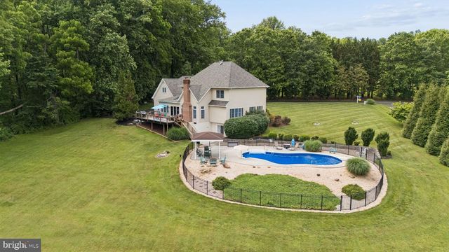 813 SAINT ANN DR, Street, MD 21154