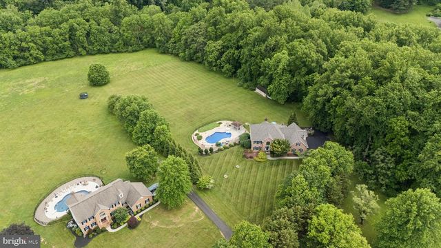 813 SAINT ANN DR, Street, MD 21154