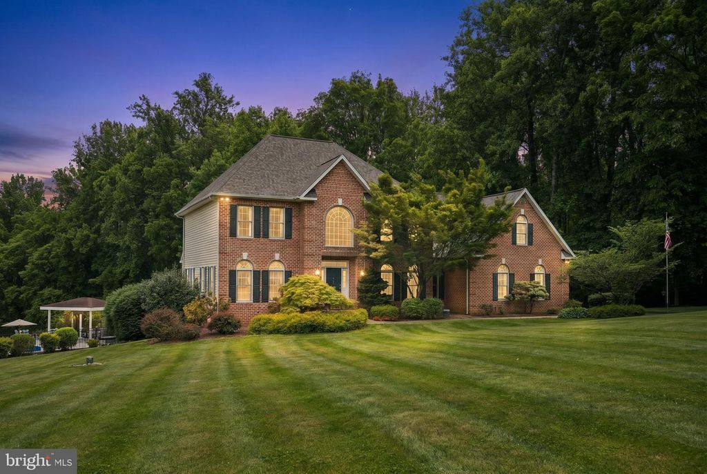 813 SAINT ANN DR, Street, MD 21154