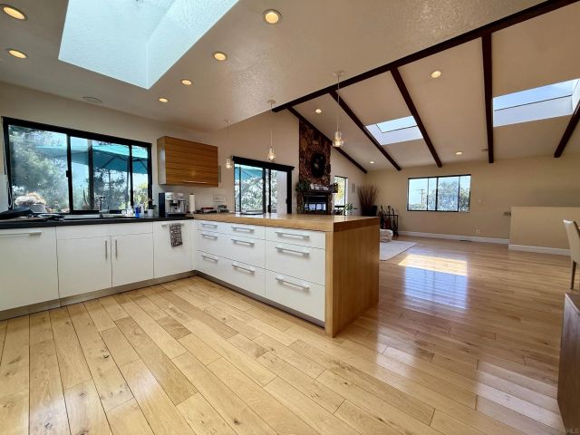 4221 Hill, San Diego, CA 92107