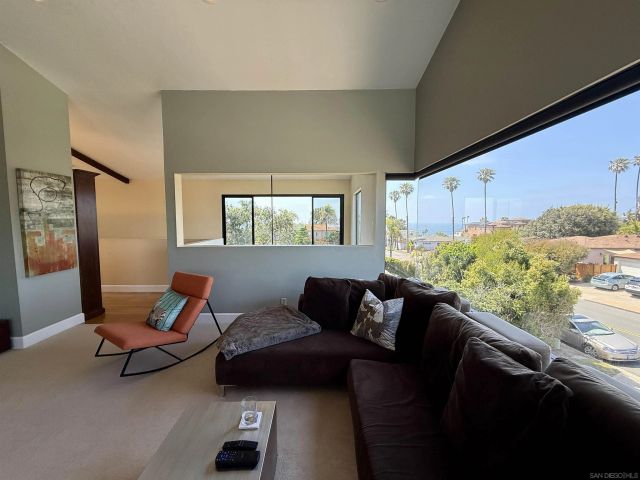 4221 Hill, San Diego, CA 92107