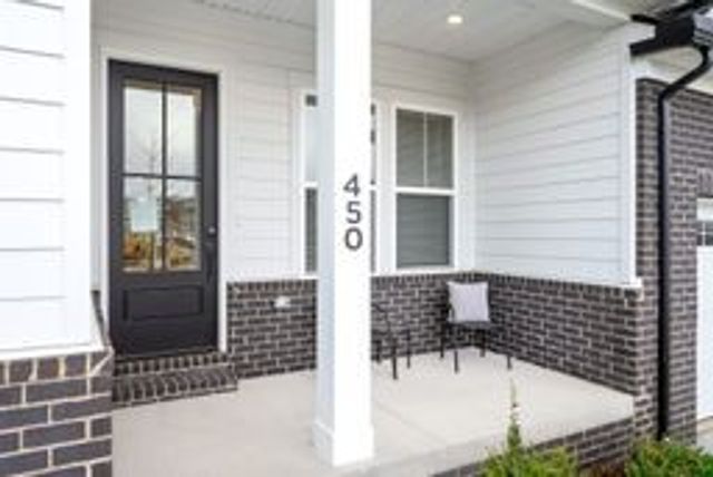 303 Buckwood Ln, Thompsons Station, TN 37179