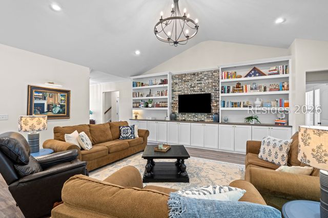 1039 Osprey Lake Cir, Hardeeville, SC 29927