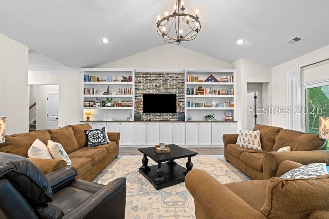 1039 Osprey Lake Cir, Hardeeville, SC 29927
