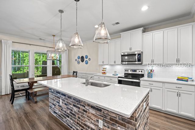 1039 Osprey Lake Cir, Hardeeville, SC 29927