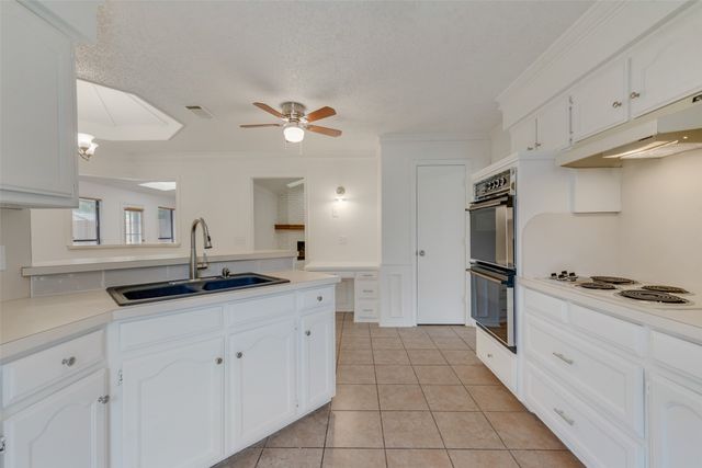 208 Timber Ridge Drive, Murphy, TX 75094