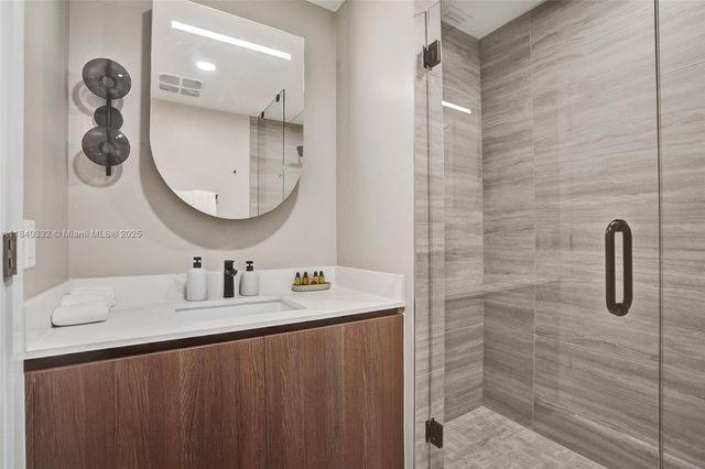 580 72nd St 1208, Miami Beach, FL 33141