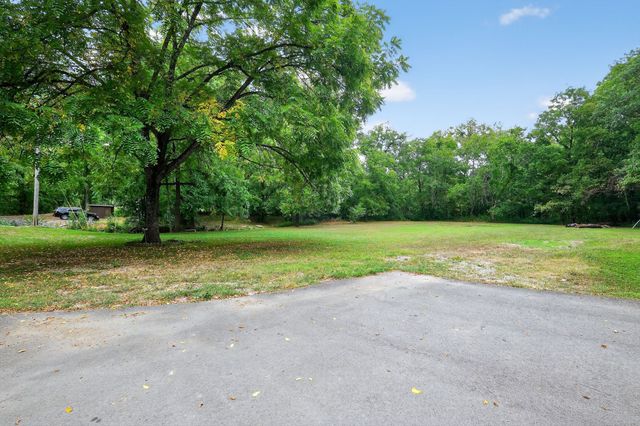 3119 Tyree Springs Rd, Hendersonville, TN 37075