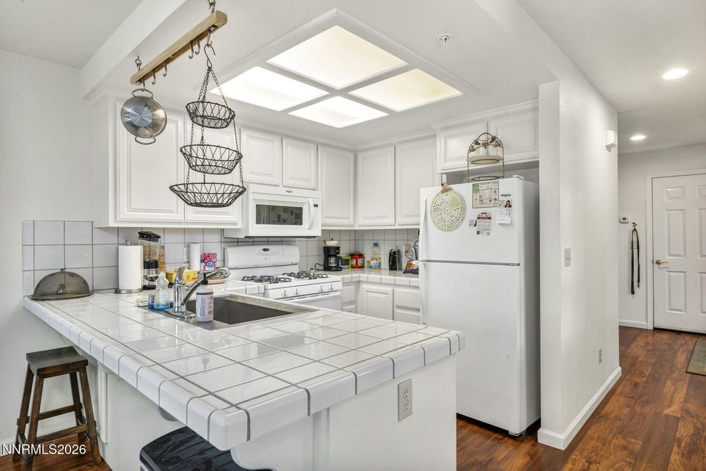 Image 16 of property listing at 1179 Cottonwood Street APT 15, Gardnerville, NV 89410