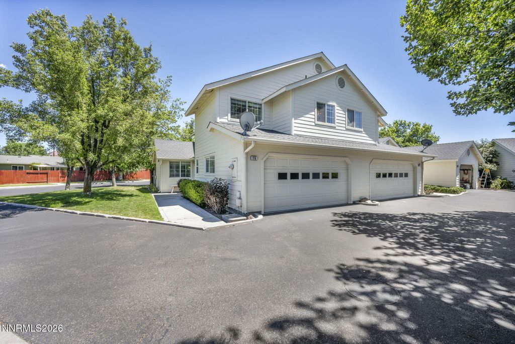 Image 2 of property listing at 1179 Cottonwood Street APT 15, Gardnerville, NV 89410