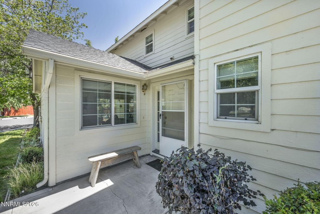 Image 5 of property listing at 1179 Cottonwood Street APT 15, Gardnerville, NV 89410