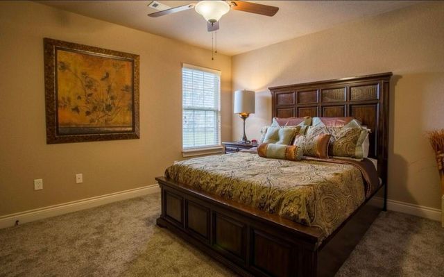 138 Stoney Pointe Drive, Hollister, MO 65672