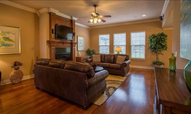 138 Stoney Pointe Drive, Hollister, MO 65672