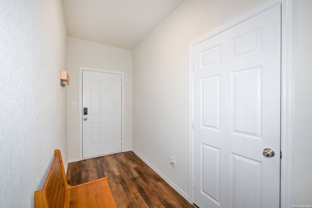 809 Beacon Heights, Seguin, TX 78155