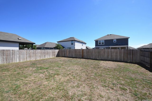 809 Beacon Heights, Seguin, TX 78155