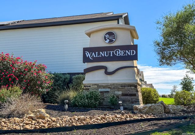 809 Beacon Heights, Seguin, TX 78155