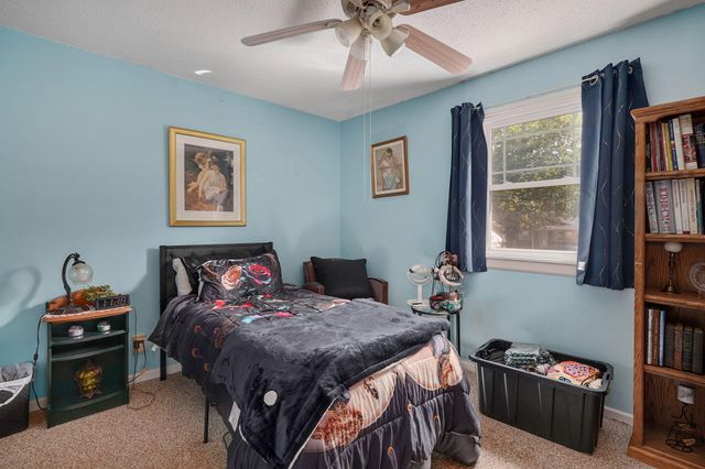 2223 N Roosevelt Avenue, Springfield, MO 65803