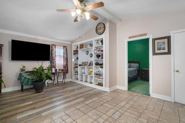 2223 N Roosevelt Avenue, Springfield, MO 65803