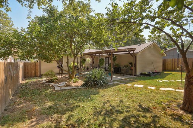 2223 N Roosevelt Avenue, Springfield, MO 65803