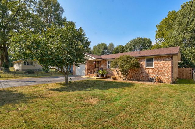 2223 N Roosevelt Avenue, Springfield, MO 65803