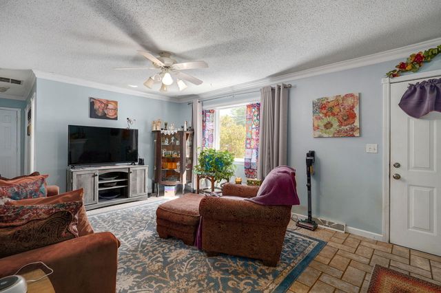 2223 N Roosevelt Avenue, Springfield, MO 65803