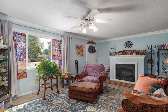 2223 N Roosevelt Avenue, Springfield, MO 65803