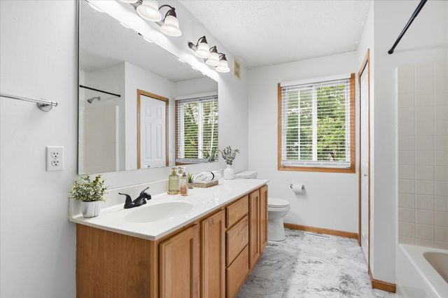 18155 96th Avenue N, Maple Grove, MN 55311