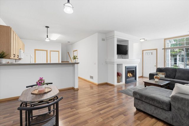 18155 96th Avenue N, Maple Grove, MN 55311