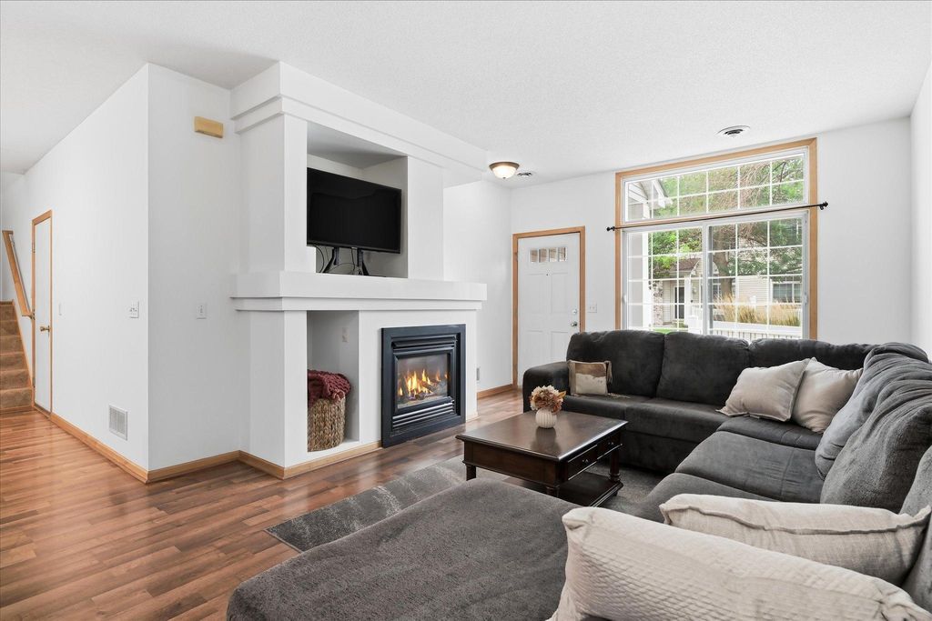 18155 96th Avenue N, Maple Grove, MN 55311 — photo 2