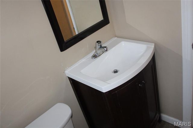 4475 N Taylor Avenue, St Louis, MO 63115