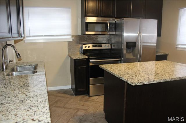 4475 N Taylor Avenue, St Louis, MO 63115